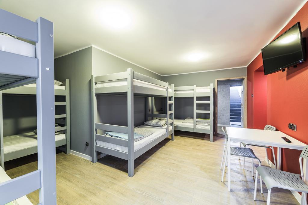 Hostel Filip 2 กดัญสก์ ภายนอก รูปภาพ