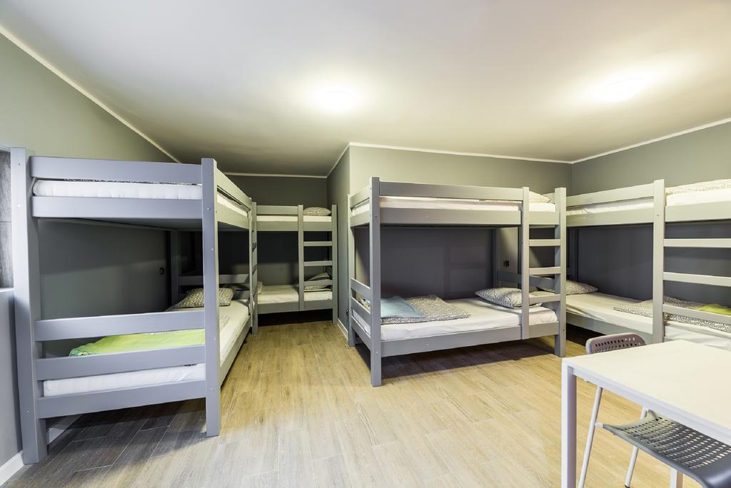Hostel Filip 2 กดัญสก์ ภายนอก รูปภาพ