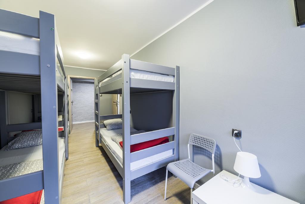 Hostel Filip 2 กดัญสก์ ภายนอก รูปภาพ